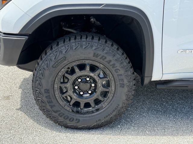 2026 GMC Sierra 1500 AT4X - Photo 12