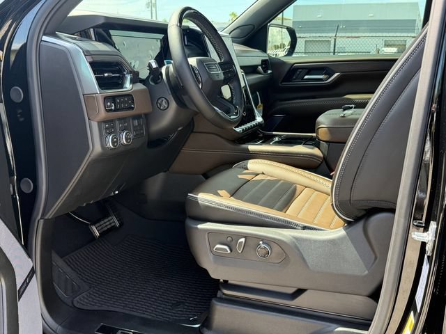 2026 GMC Yukon Denali Ultimate - Photo 13