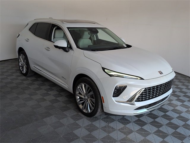 2025 Buick Envision Avenir photo 2