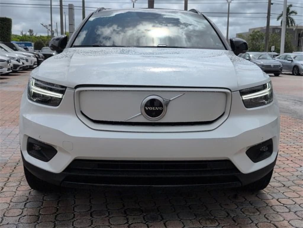 Used 2022 Volvo XC40 Recharge Pure Electr Twin Plus