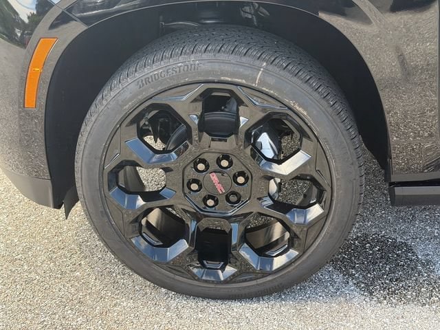 2026 GMC Yukon Denali - Photo 17