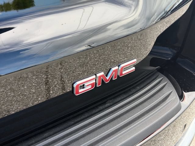 2026 GMC Yukon Denali - Photo 16