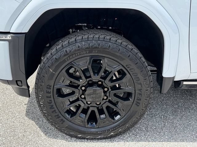 2026 GMC Sierra 2500HD Denali - Photo 12