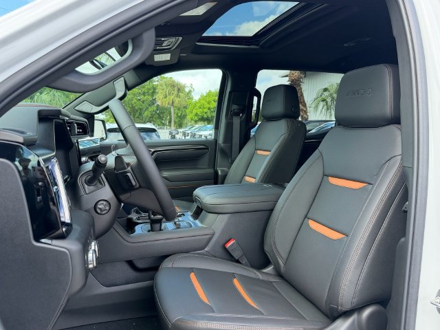2026 GMC Sierra 1500 AT4 - Photo 9