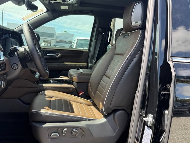 2026 GMC Yukon Denali Ultimate - Photo 12
