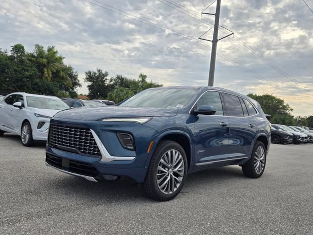 New 2026 Buick Enclave Avenir SUV
