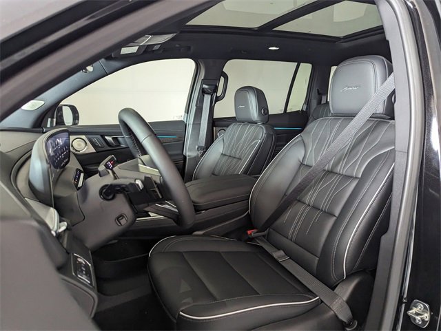 2026 Buick Enclave Avenir's photo