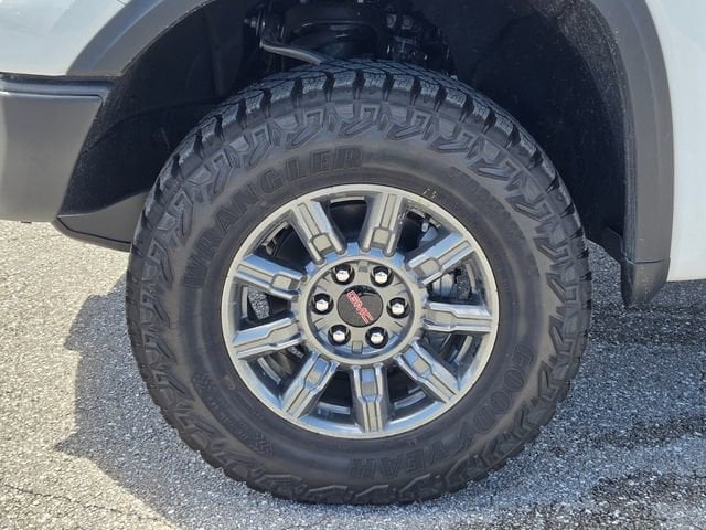 2026 GMC Sierra 1500 AT4X - Photo 11