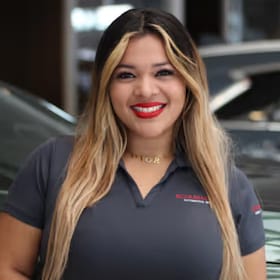 Staff member Osmedy Lopez from ID_82b7ae