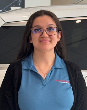Staff member Esmeralda Silva from ID_82b7ae