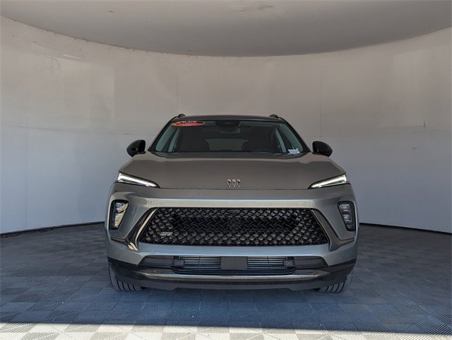 2025 Buick Envision Sport Touring photo 3