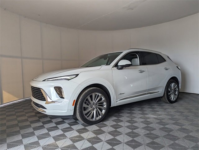 2025 Buick Envision Avenir photo 3