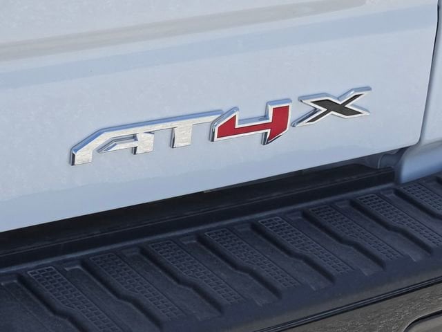 2026 GMC Sierra 1500 AT4X - Photo 9