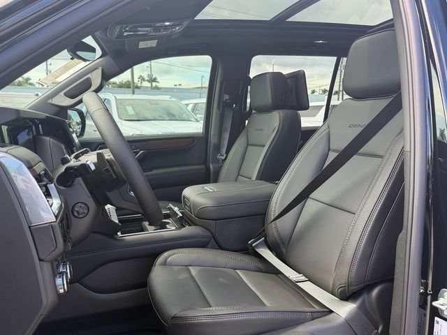 2026 GMC Yukon Denali - Photo 9
