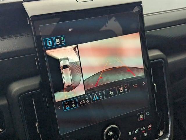 2026 GMC Yukon XL AT4 - Photo 18