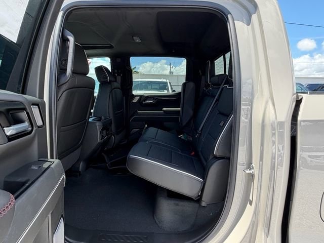 2026 GMC Sierra 1500 AT4X - Photo 18