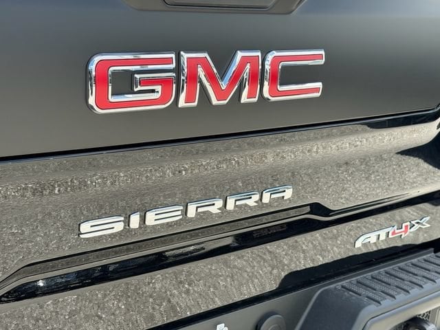 2026 GMC Sierra 1500 AT4X - Photo 10