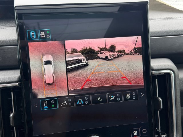 2027 GMC Yukon XL Denali - Photo 17