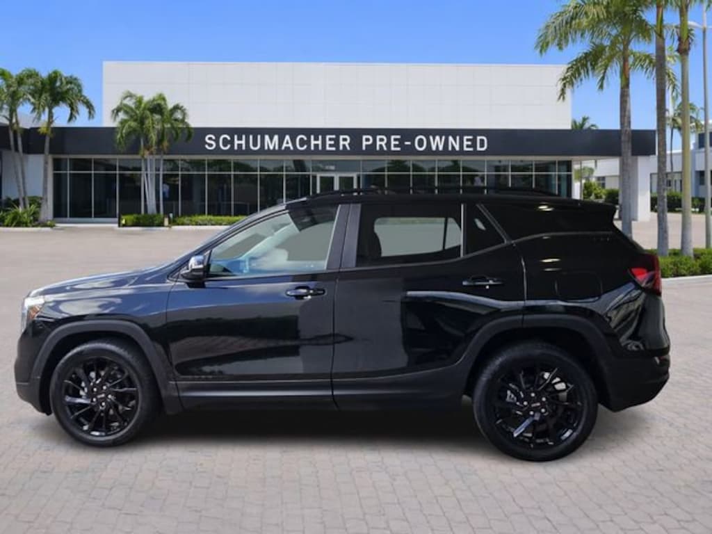 Used 2023 GMC Terrain SLE SUV