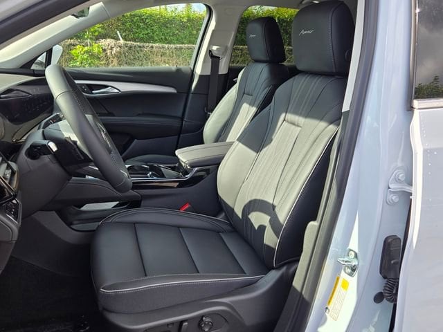 2026 Buick Envision Avenir - Photo 13