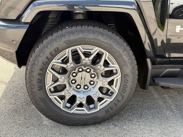2026 GMC HUMMER EV 3X - Photo 8