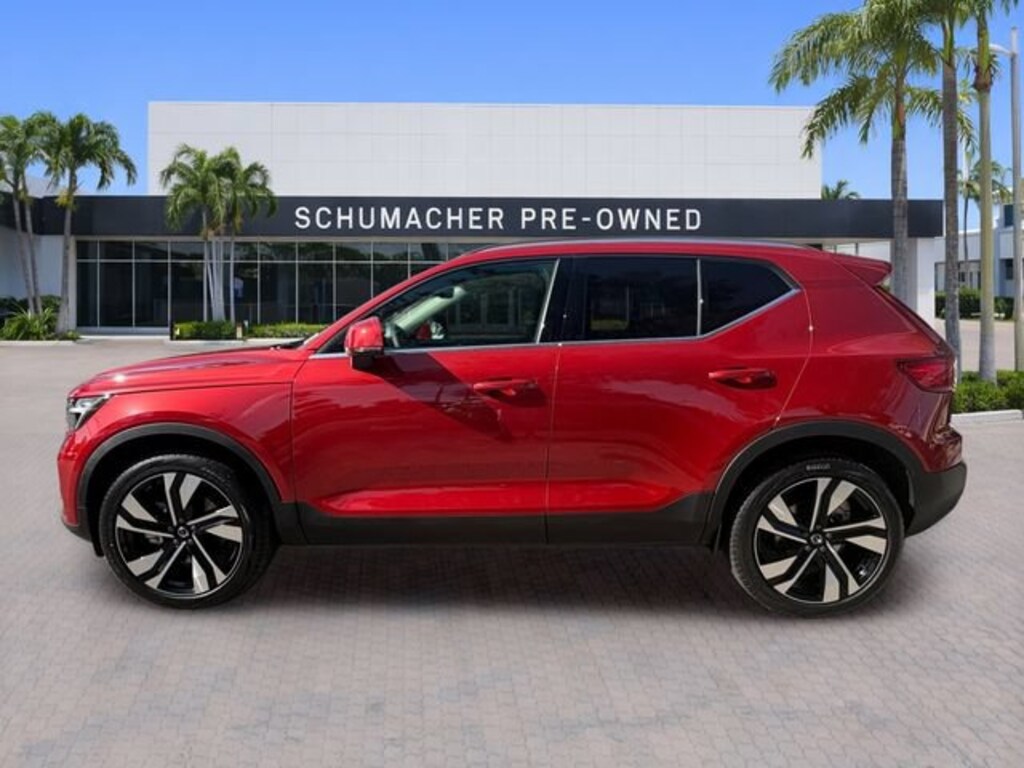 Used 2023 Volvo XC40 B5 Plus Bright Theme SUV