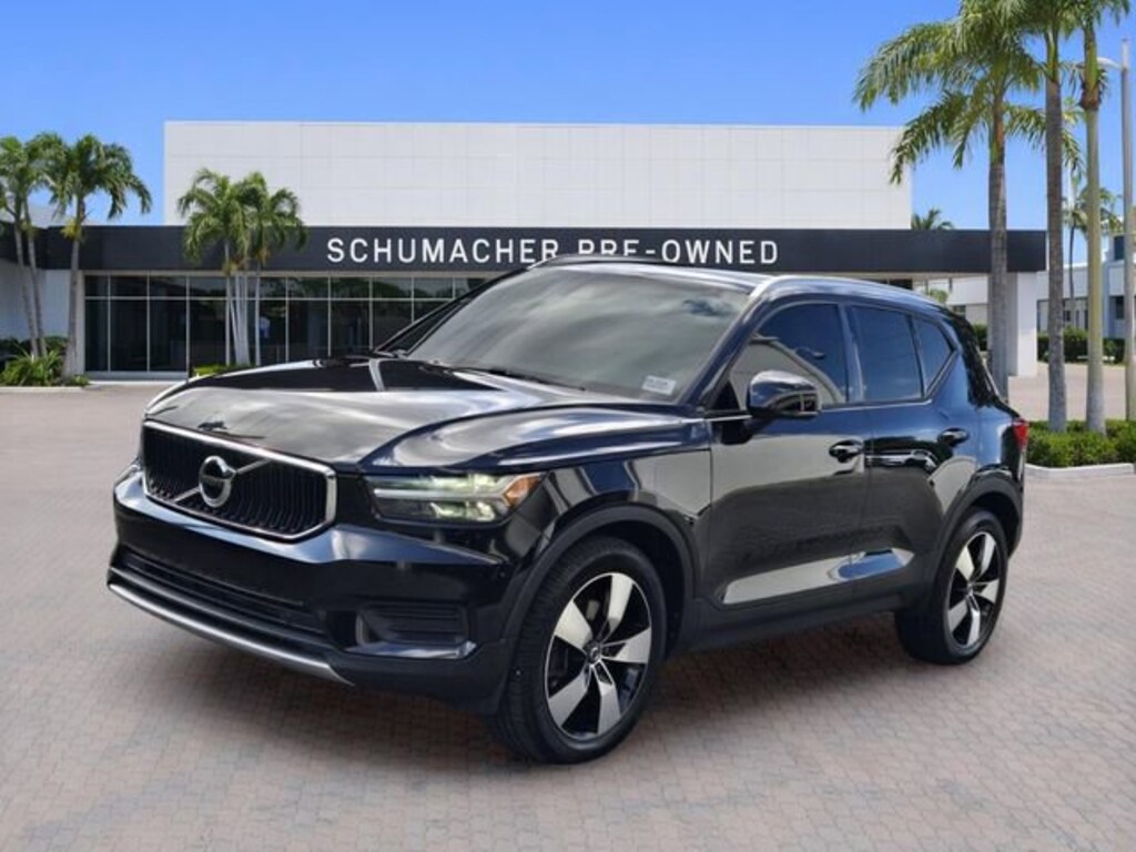 Used 2020 Volvo XC40 T5 Momentum SUV