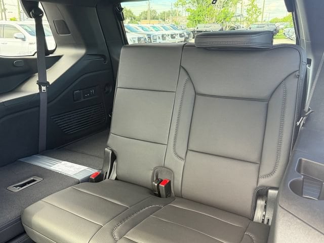 2026 GMC Yukon Denali - Photo 12