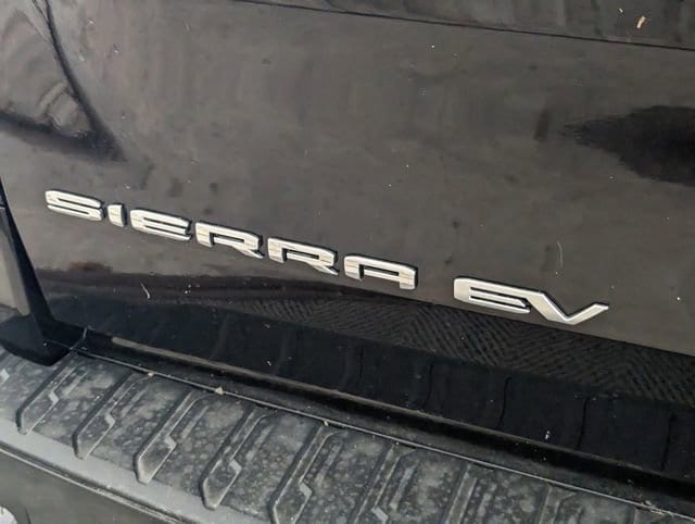 2025 GMC Sierra EV Denali - Photo 10