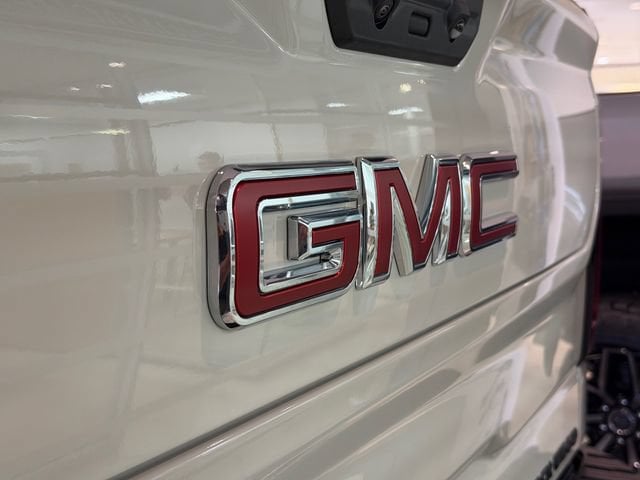 2026 GMC Sierra 1500 AT4 - Photo 8