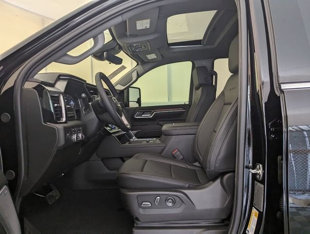 2026 GMC Sierra 2500HD Denali - Photo 6