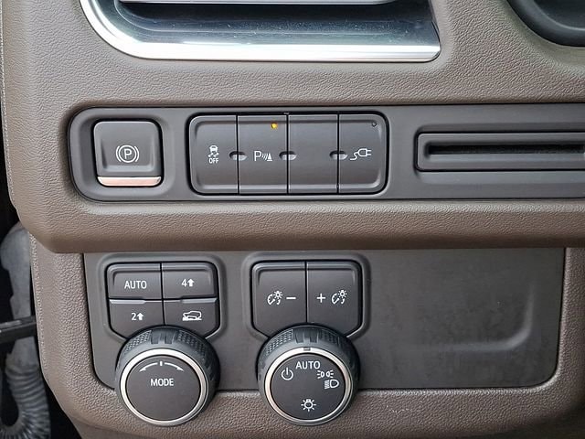 2021 Chevrolet Suburban LS - Photo 36