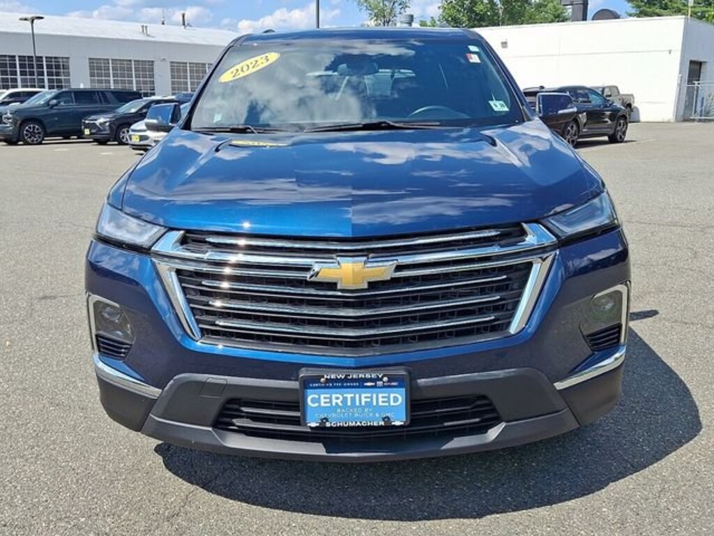 Used 2023 Chevrolet Traverse LT Cloth SUV