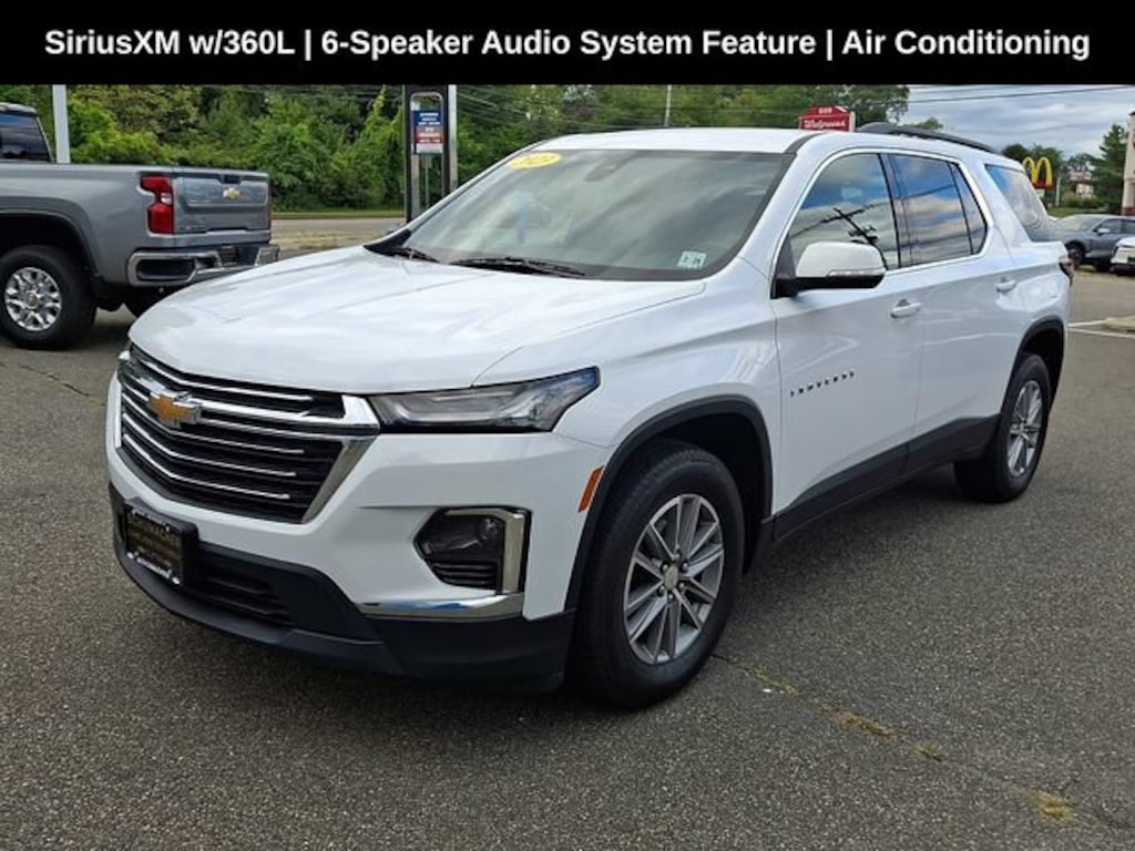 Used 2023 Chevrolet Traverse LT Cloth SUV