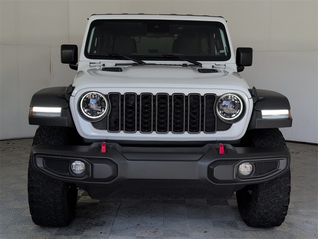 2024 Jeep Wrangler Rubicon photo 3