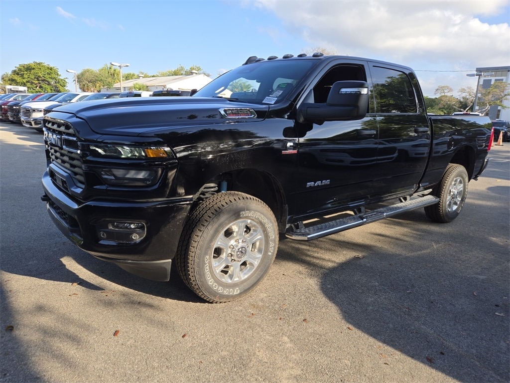 New 2025 Ram 2500 BIG HORN CREW CAB 4X4 6'4 BOX Pickup