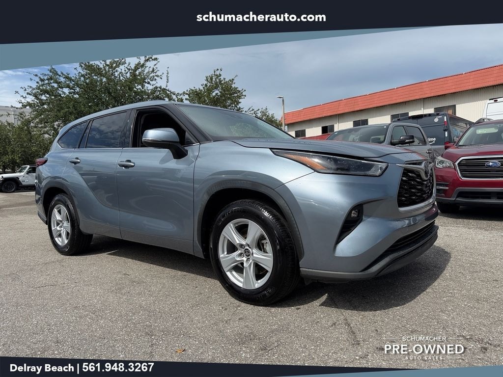 Used 2021 Toyota Highlander LE SUV
