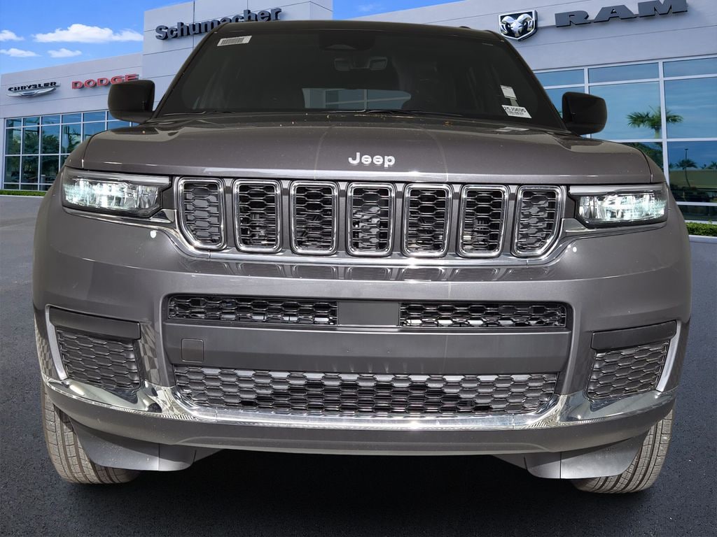 New 2025 Jeep Grand Cherokee L Laredo Sport Utility