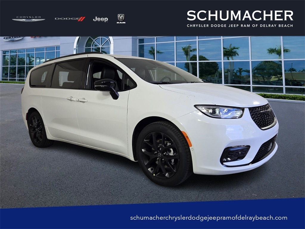 2026 Chrysler Pacifica Passenger Van 