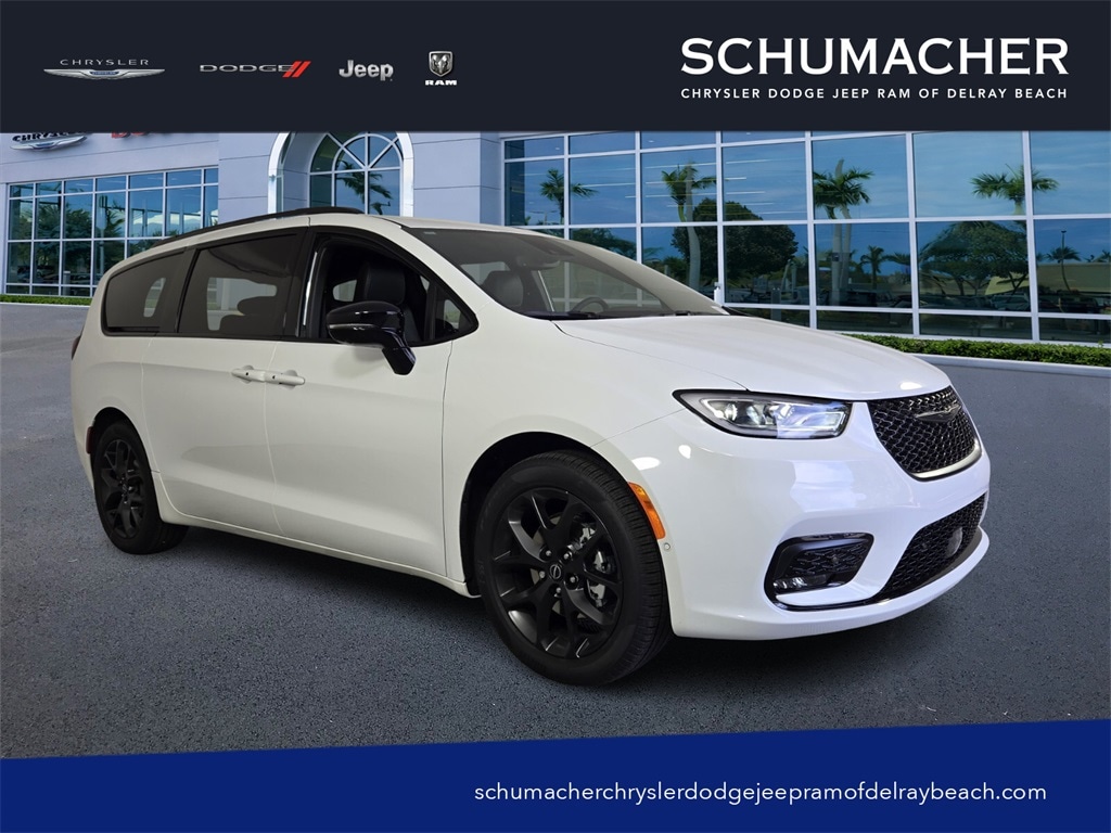 2026 Chrysler Pacifica Passenger Van 