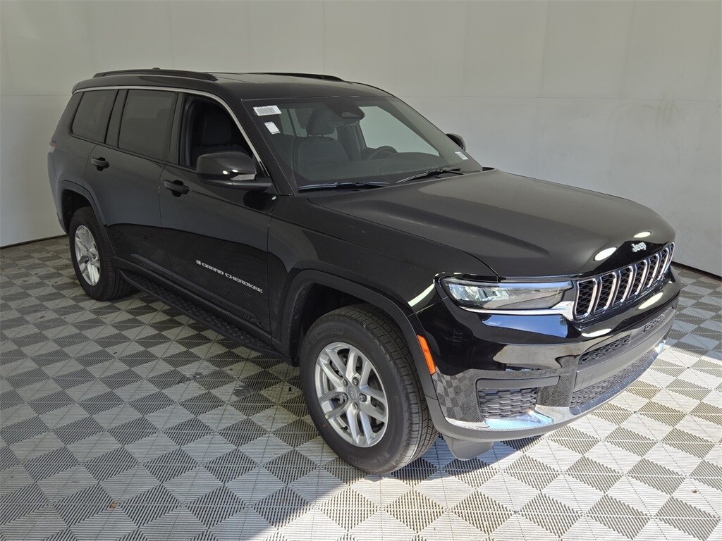 New 2025 Jeep Grand Cherokee L LAREDO X 4X2 Sport Utility