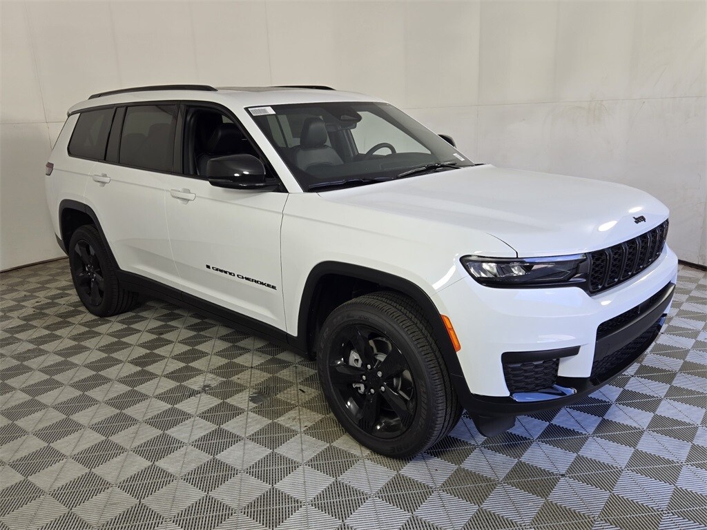New 2025 Jeep Grand Cherokee L ALTITUDE X 4X2 Sport Utility