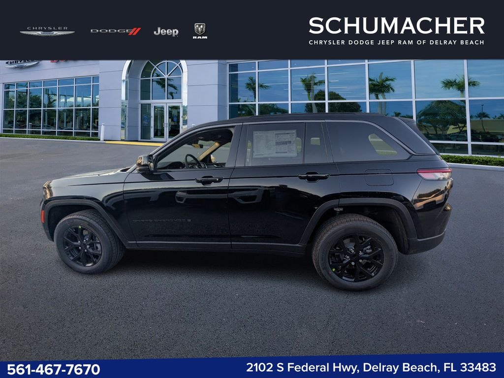 New 2026 Jeep Grand Cherokee Laredo Sport Utility