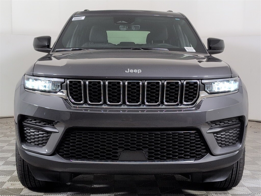 New 2025 Jeep Grand Cherokee LAREDO X 4X2 Sport Utility