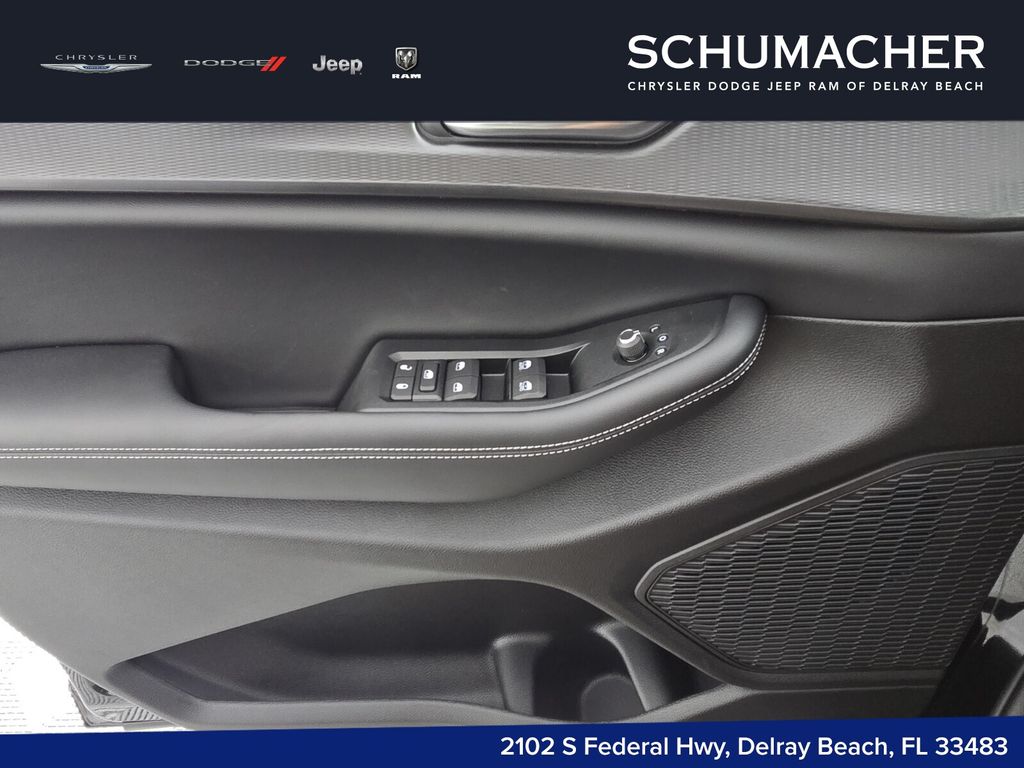 2025 Jeep Grand Cherokee L Laredo - Photo 13