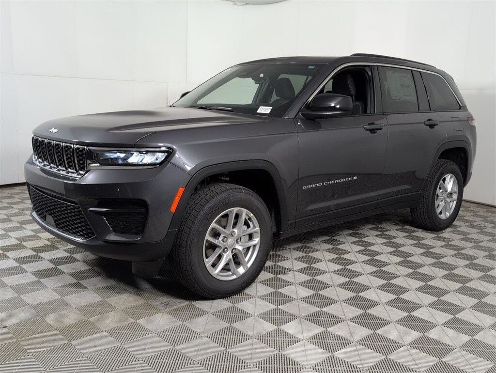 New 2025 Jeep Grand Cherokee LAREDO X 4X2 Sport Utility