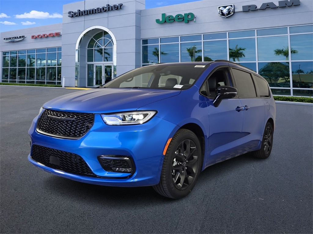 New 2026 Chrysler Pacifica Select Passenger Van