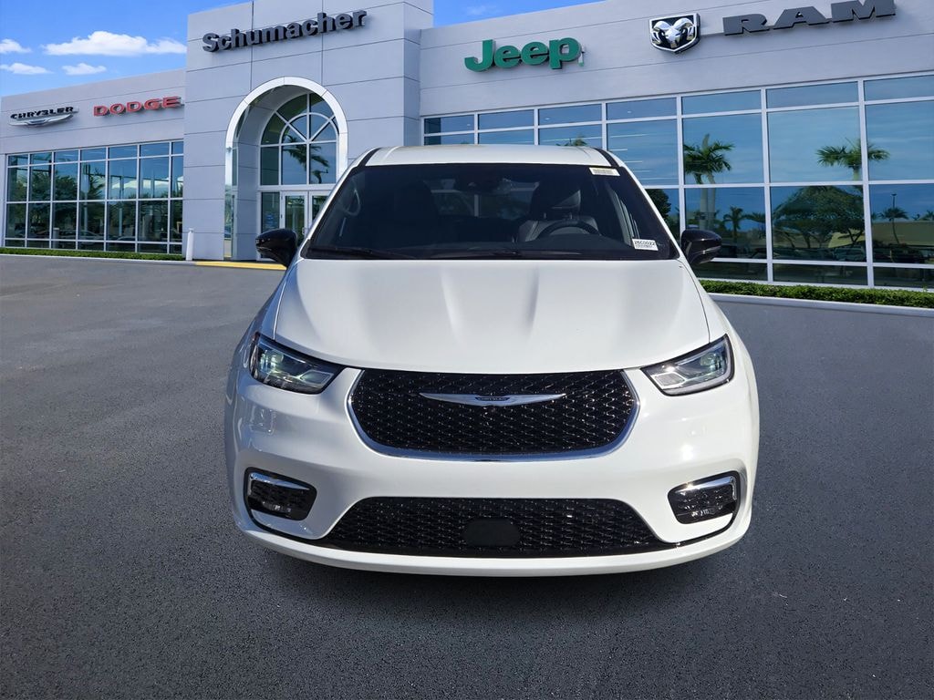 New 2026 Chrysler Pacifica Select Passenger Van