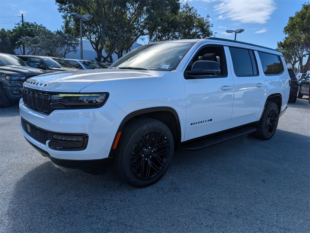 2025 Jeep Wagoneer L Carbide photo 3