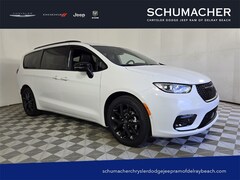 2026 Chrysler Pacifica Select Passenger Van